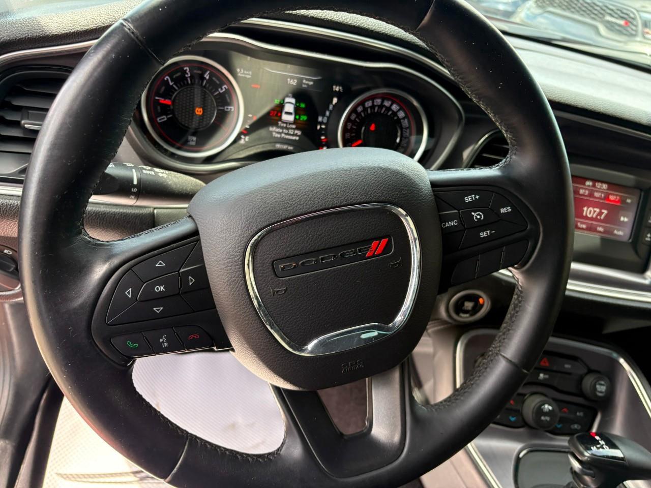 2016 Dodge Challenger SXT 2dr Coupe Photo