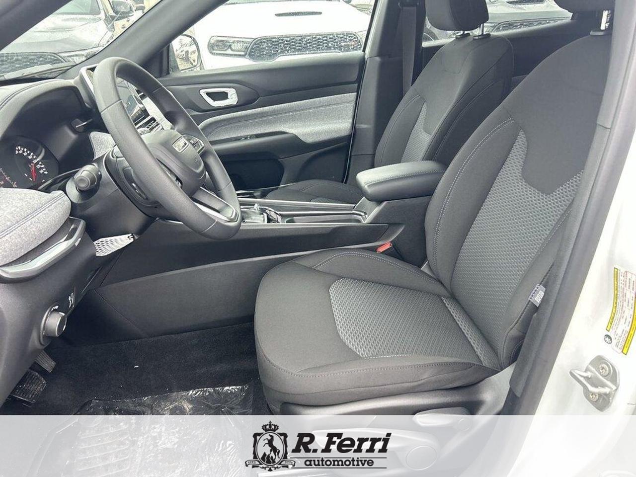 2025 Jeep Compass Sport 4dr 4x4 Photo