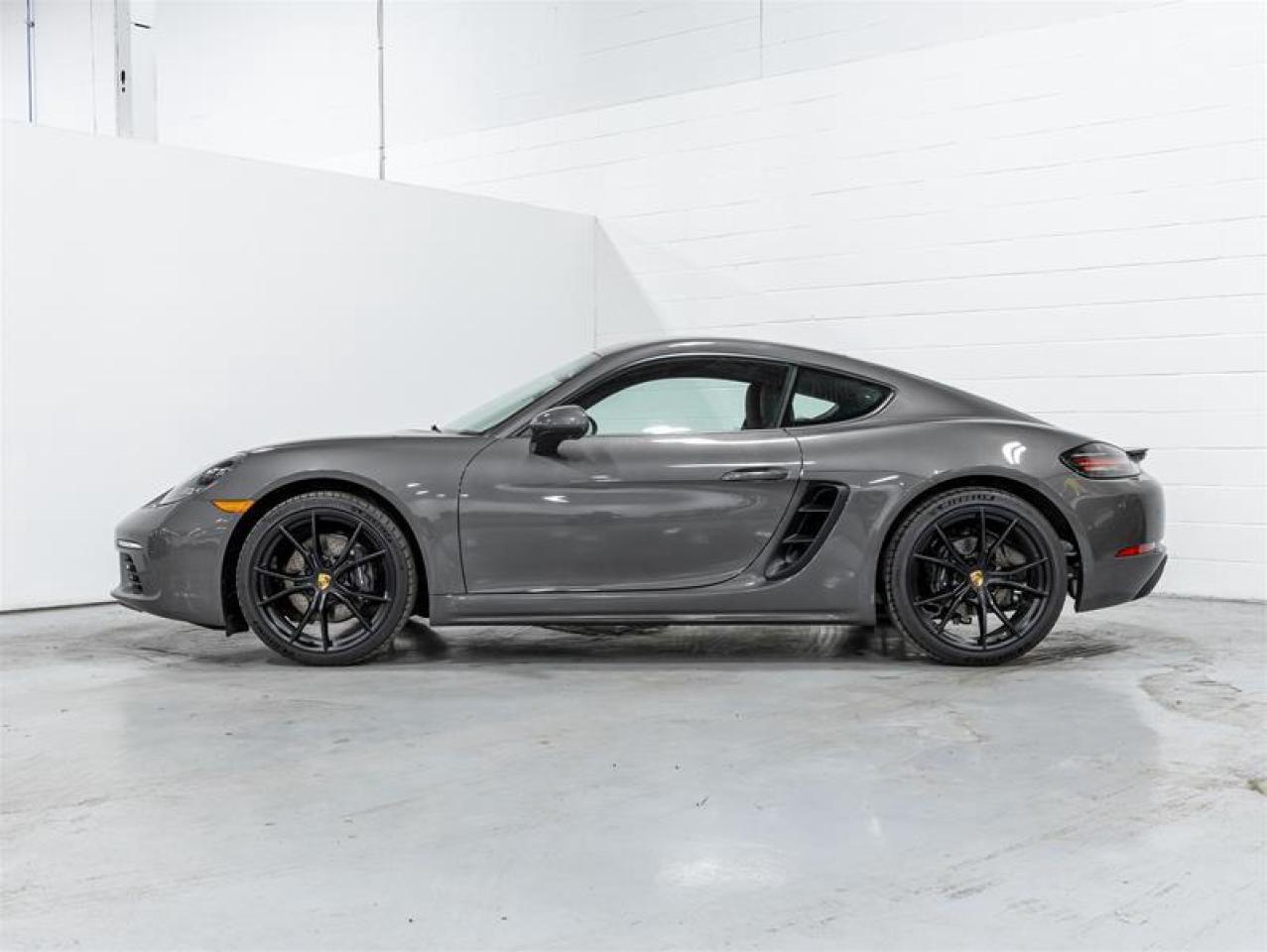2025 Porsche 718 Cayman  Photo