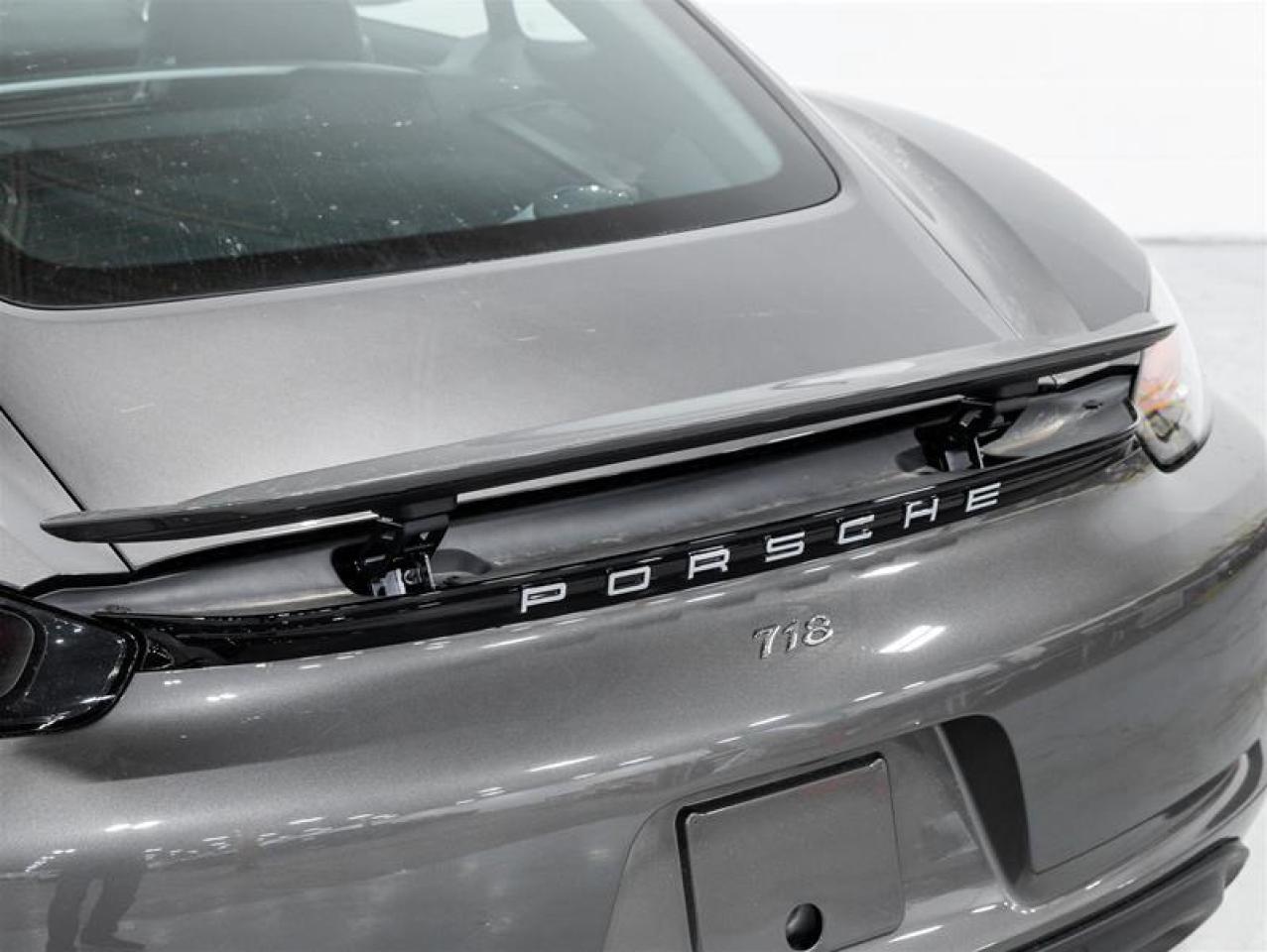 2025 Porsche 718 Cayman  Photo