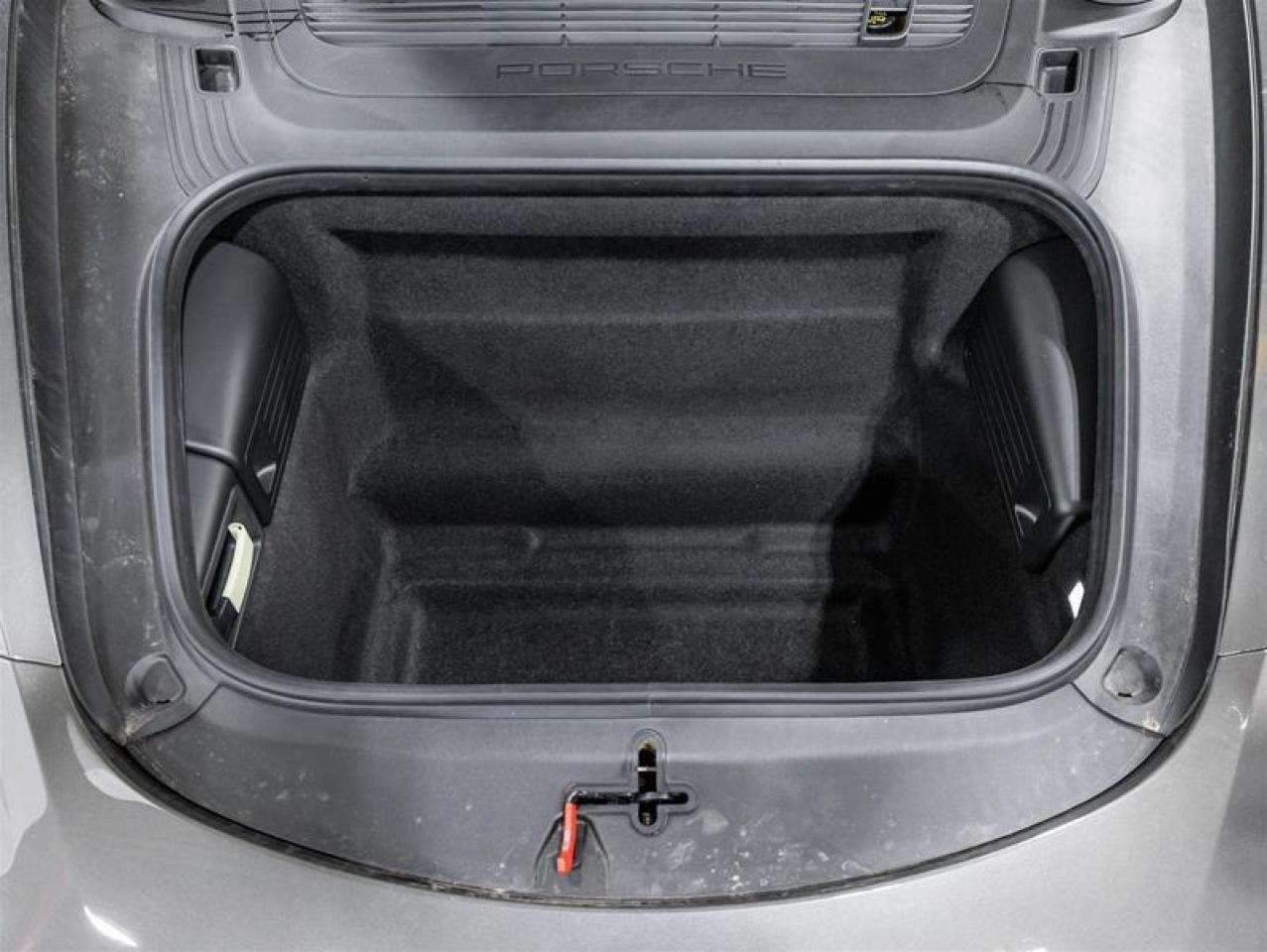 2025 Porsche 718 Cayman  Photo