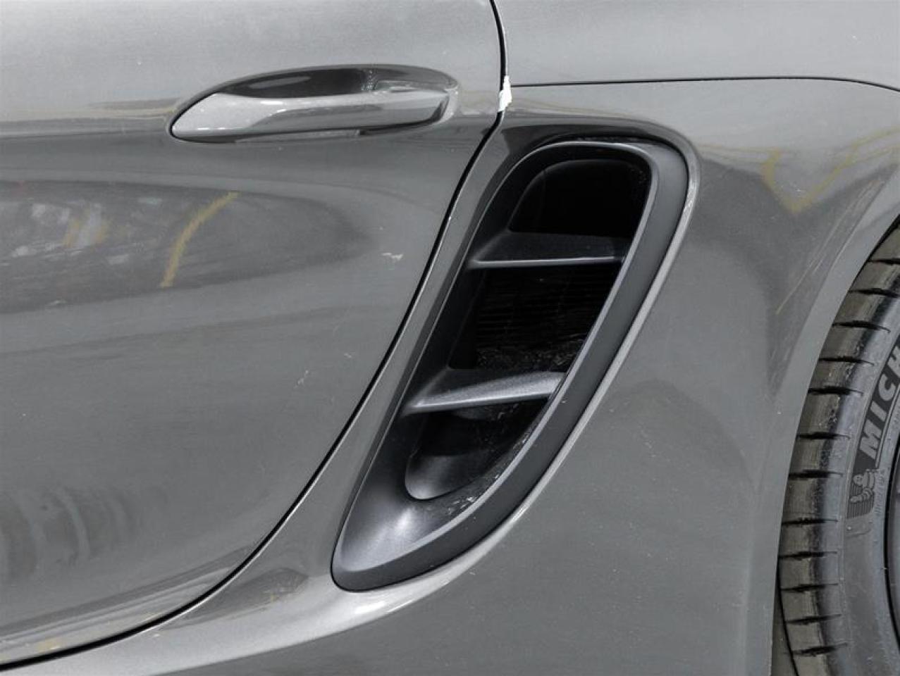 2025 Porsche 718 Cayman  Photo