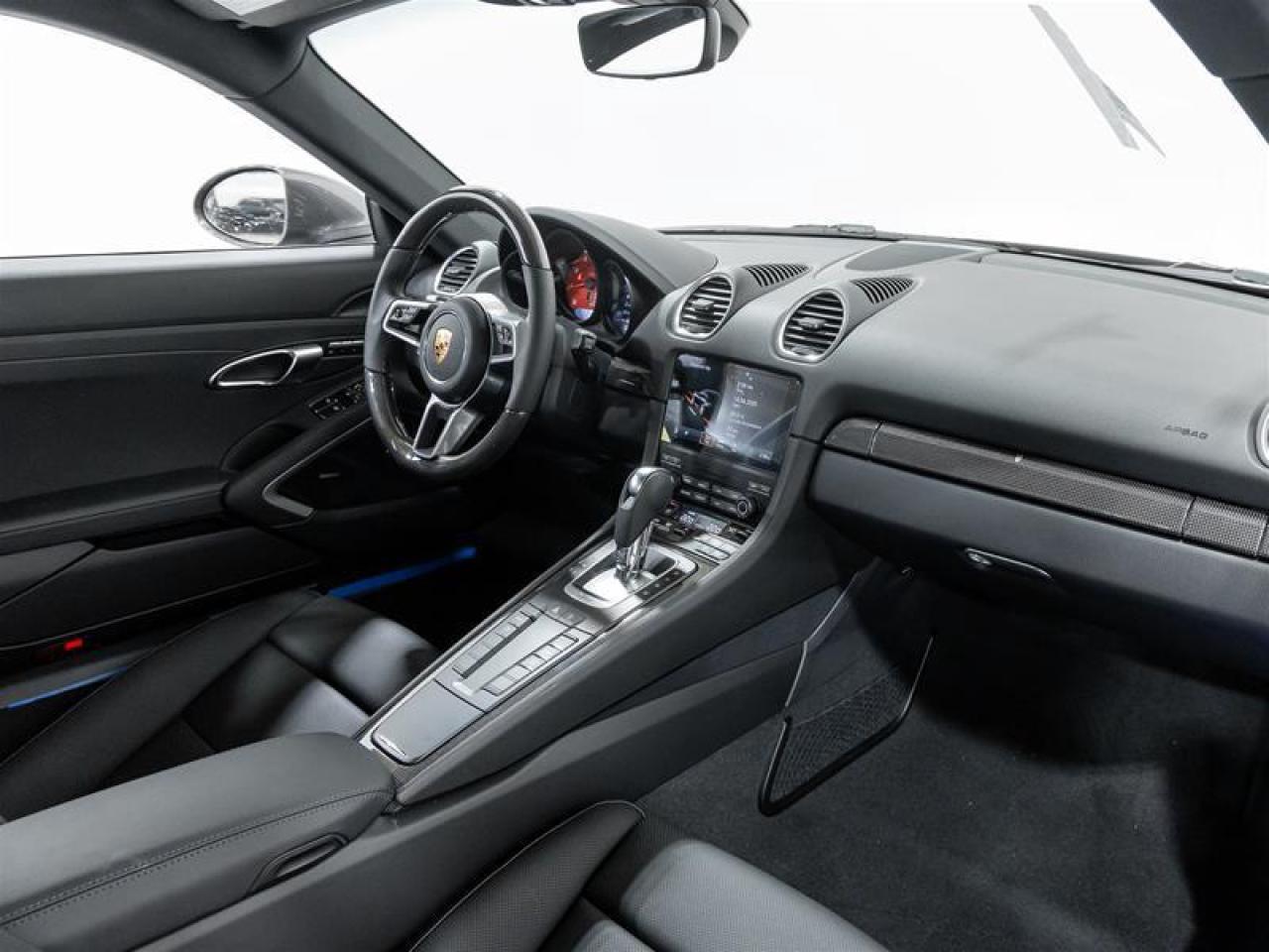 2025 Porsche 718 Cayman  Photo