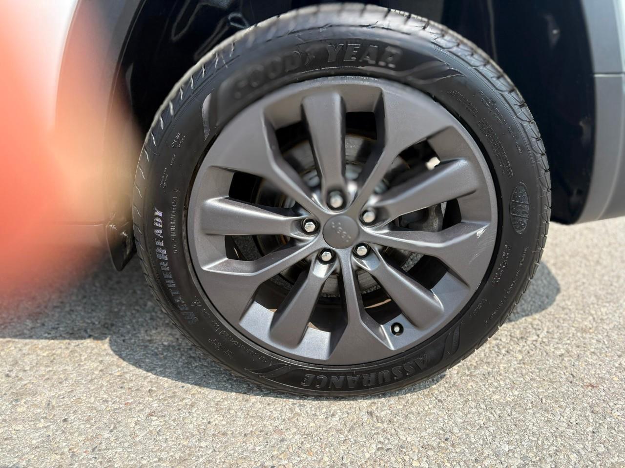 2021 Jeep Cherokee North 4dr 4x4 Photo2