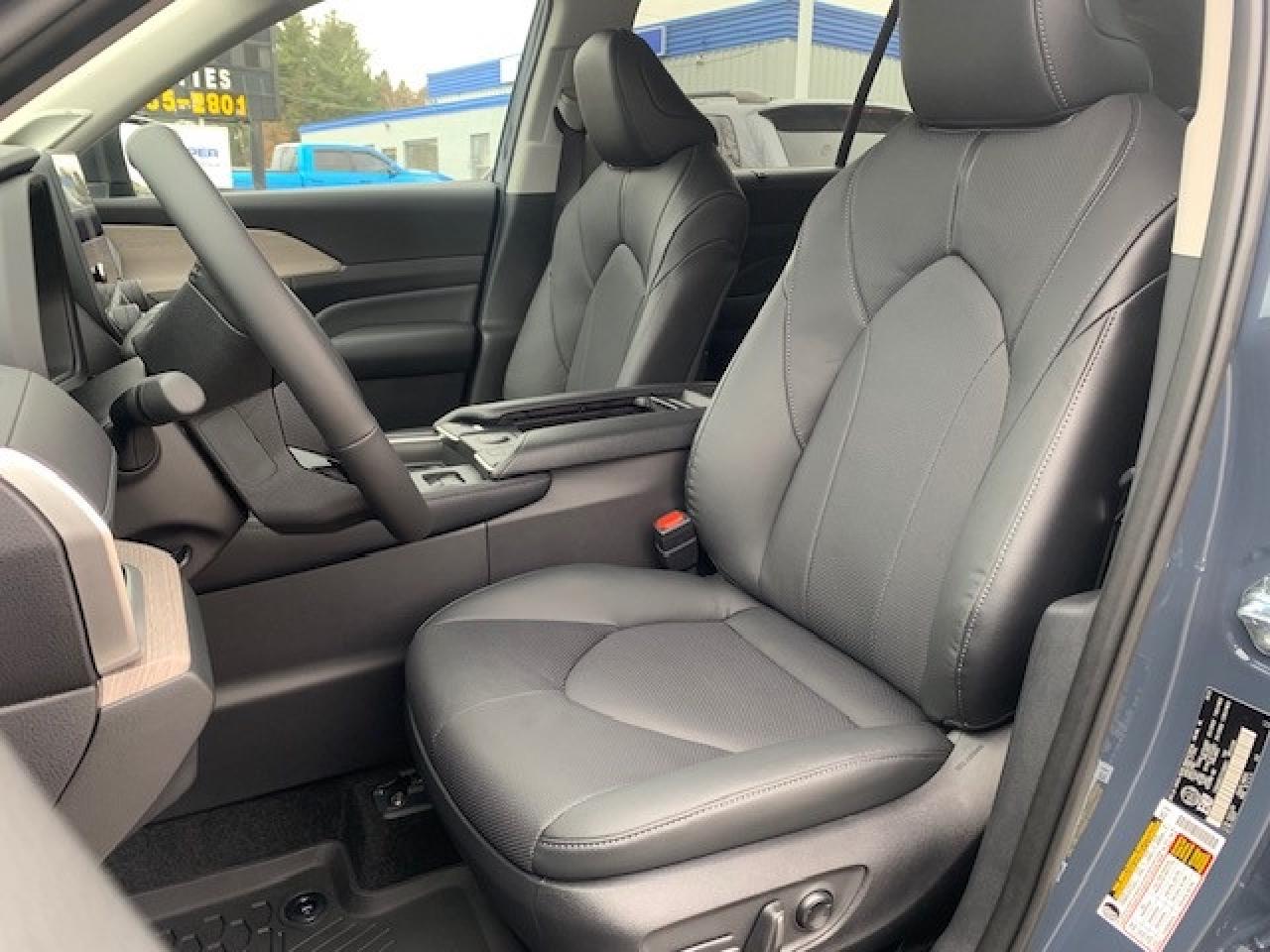 2026 Toyota Grand Highlander Limited 4dr All-Wheel Drive Photo