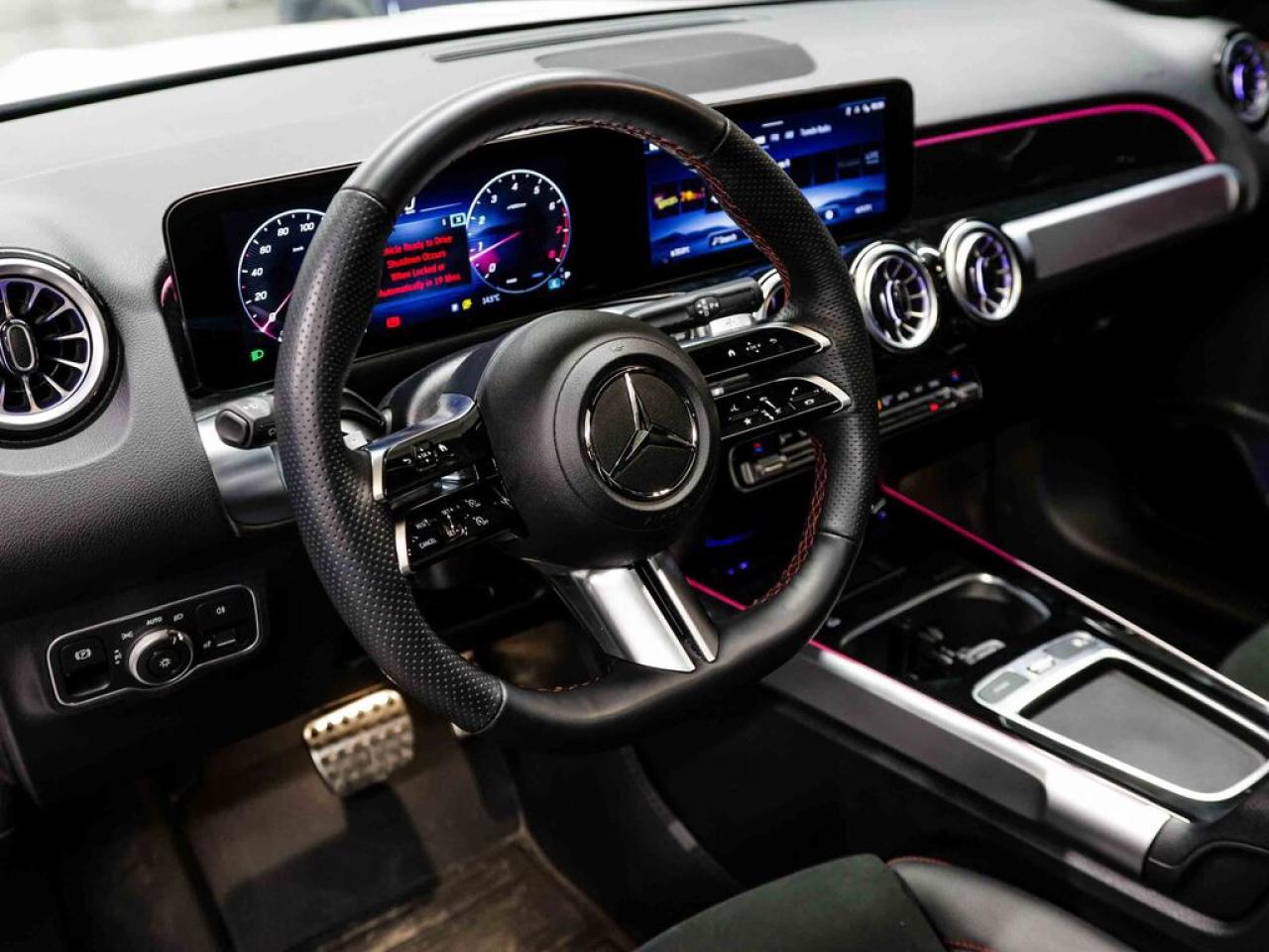 2025 Mercedes-Benz GLB250  Photo