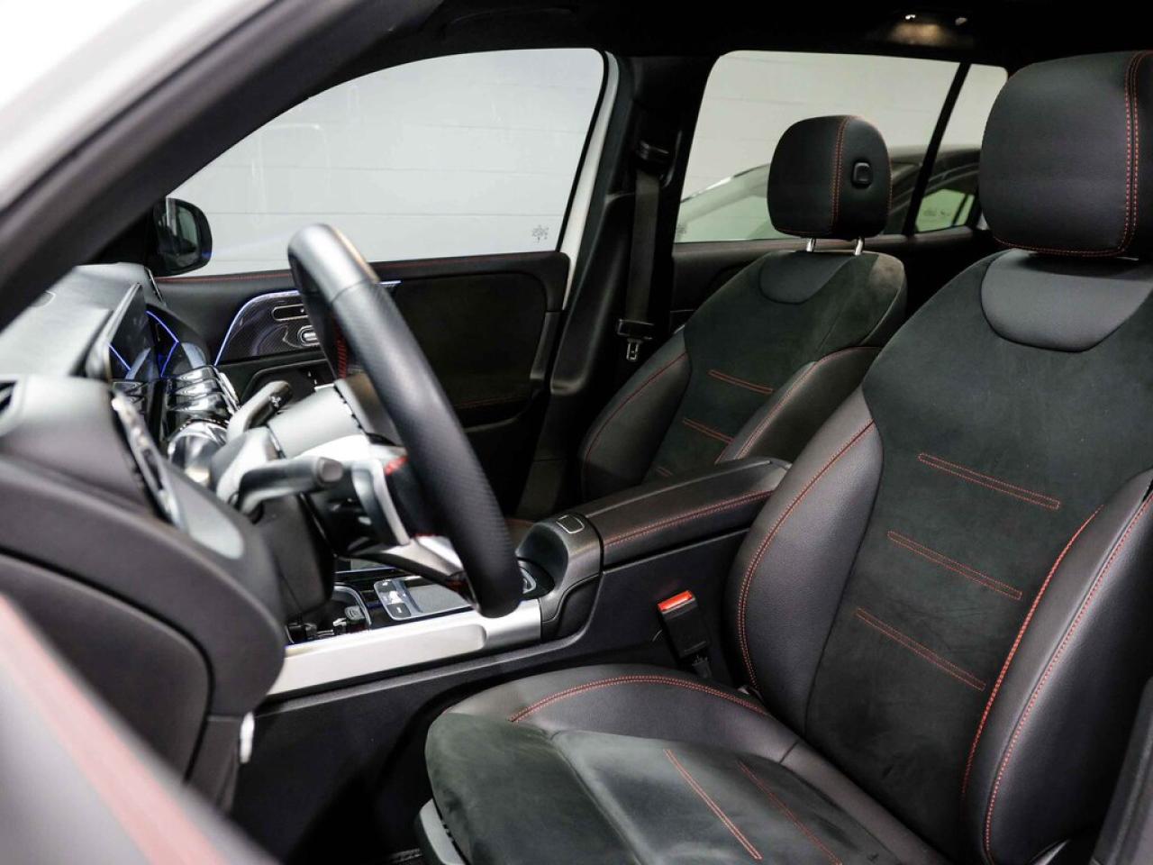 2025 Mercedes-Benz GLB250  Photo