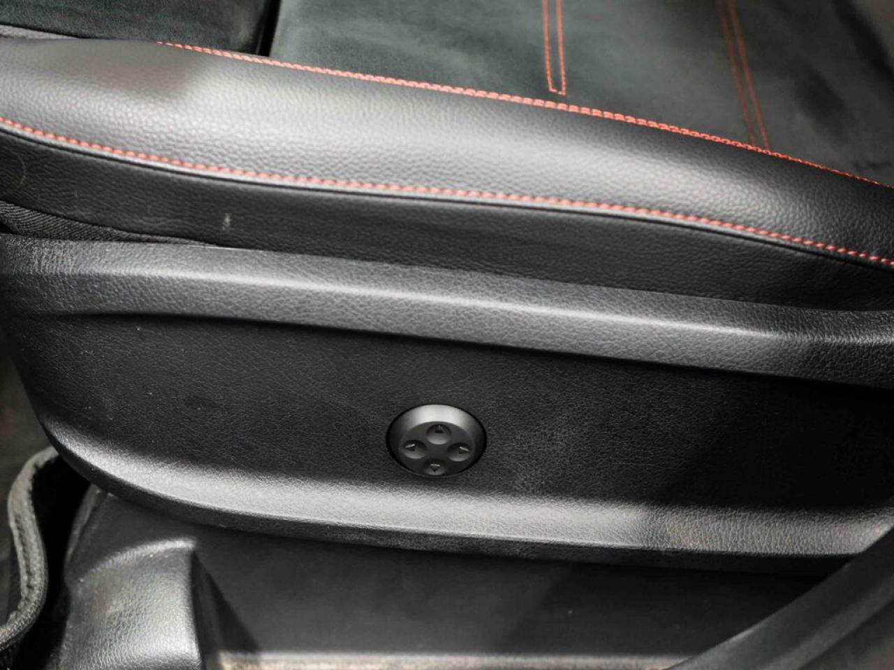 2025 Mercedes-Benz GLB250  Photo