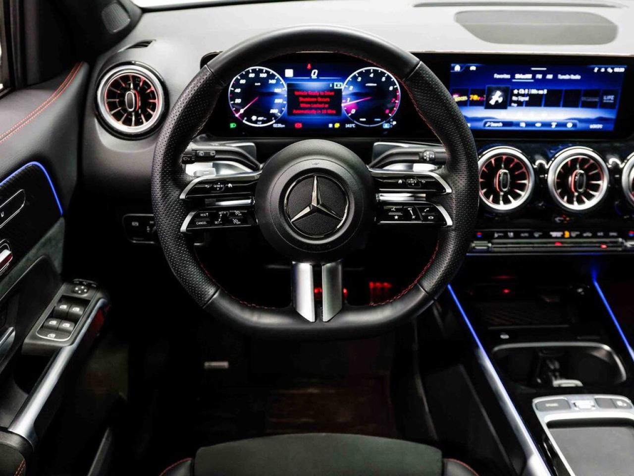 2025 Mercedes-Benz GLB250  Photo