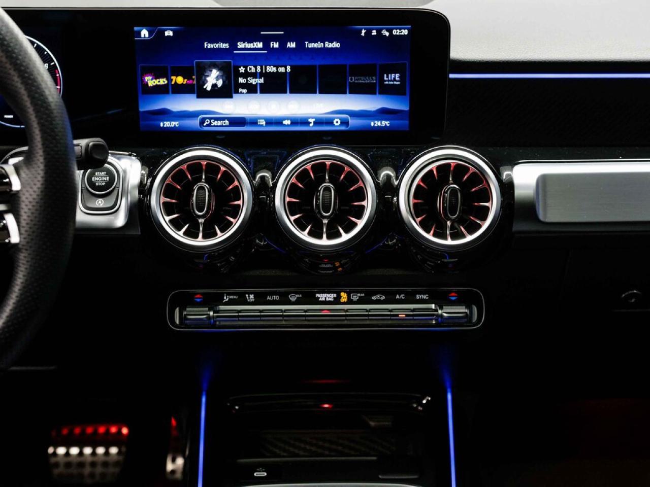 2025 Mercedes-Benz GLB250  Photo