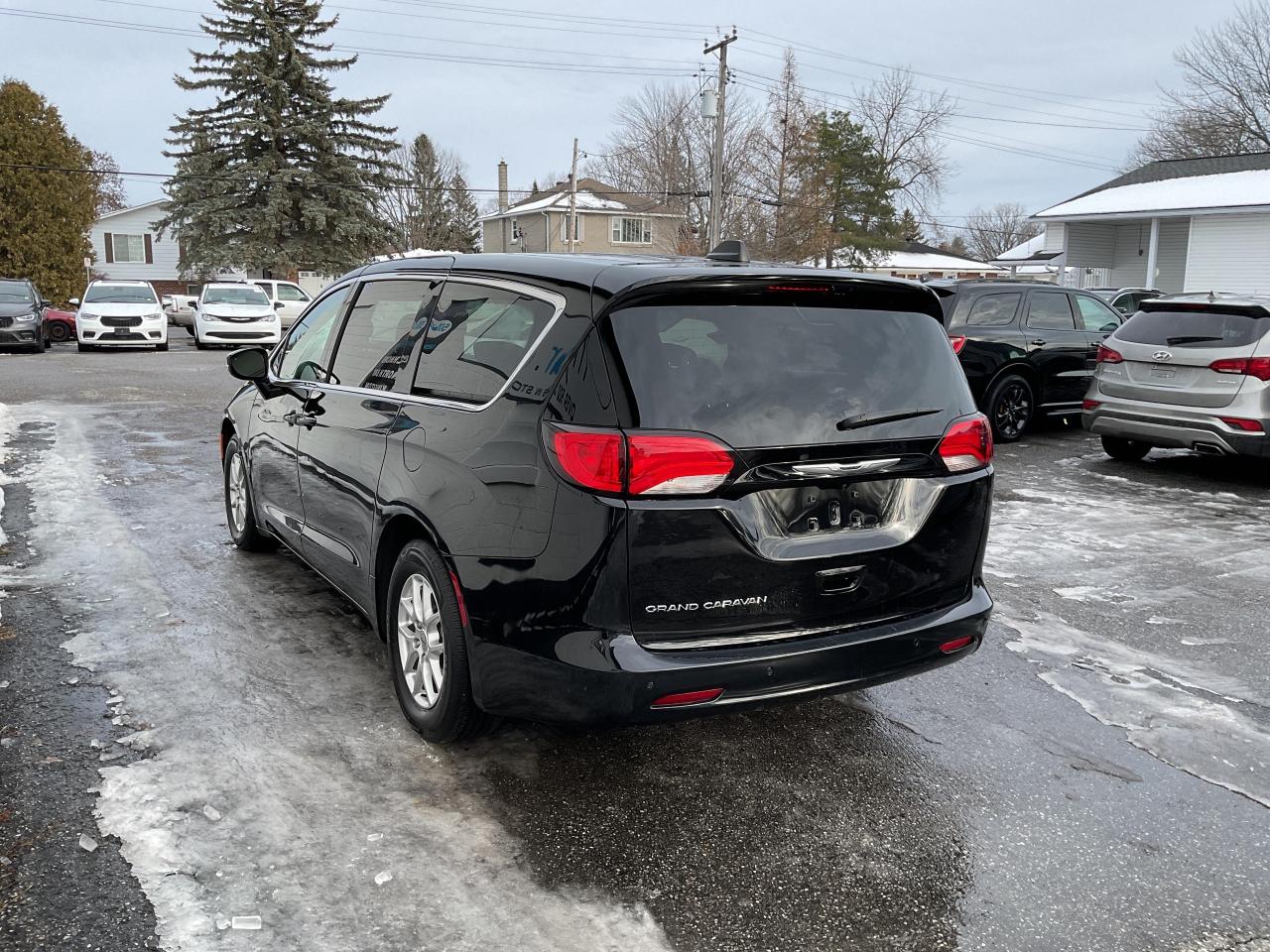 2024 Chrysler Grand Caravan SXT Front-Wheel Drive Passenger Van Photo