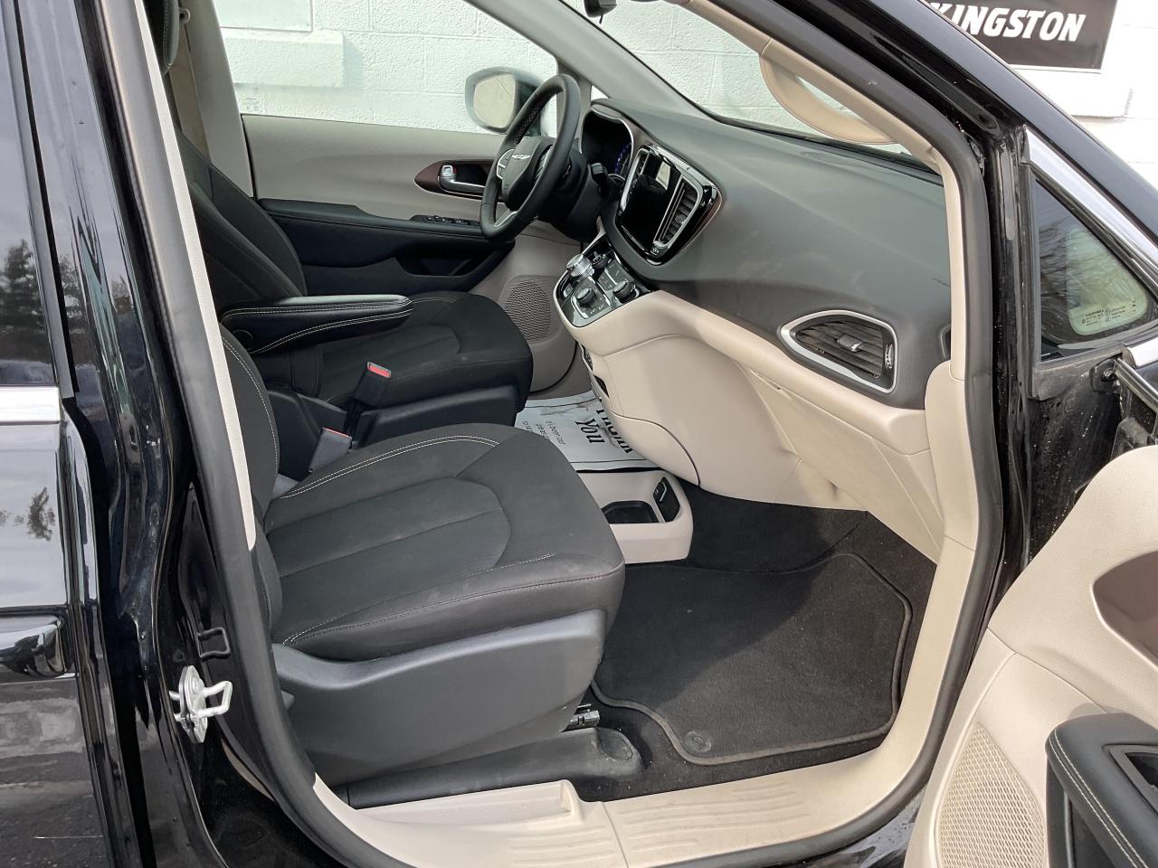 2024 Chrysler Grand Caravan SXT Front-Wheel Drive Passenger Van Photo