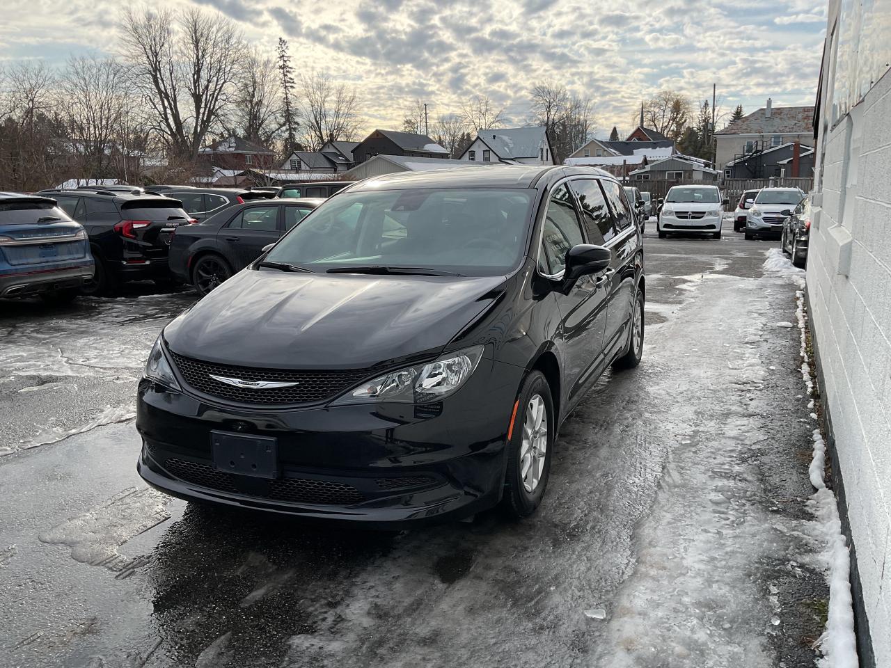 2024 Chrysler Grand Caravan SXT Front-Wheel Drive Passenger Van Photo