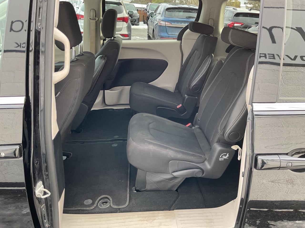 2024 Chrysler Grand Caravan SXT Front-Wheel Drive Passenger Van Photo