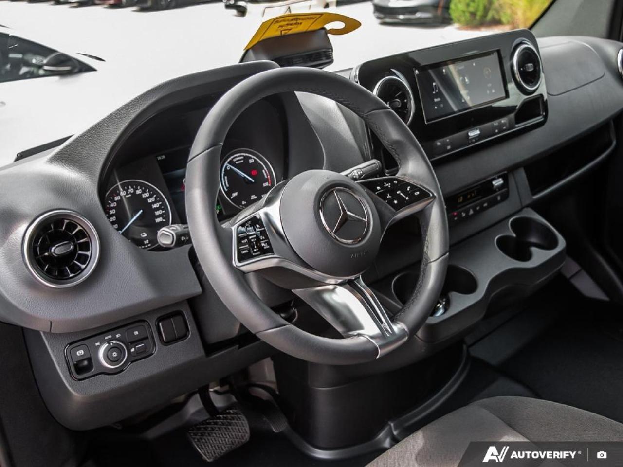 2025 Mercedes-Benz eSprinter 2500 Low Roof eSprinter 2500 Cargo Van 144 in. WB Rear-Wheel Drive Photo