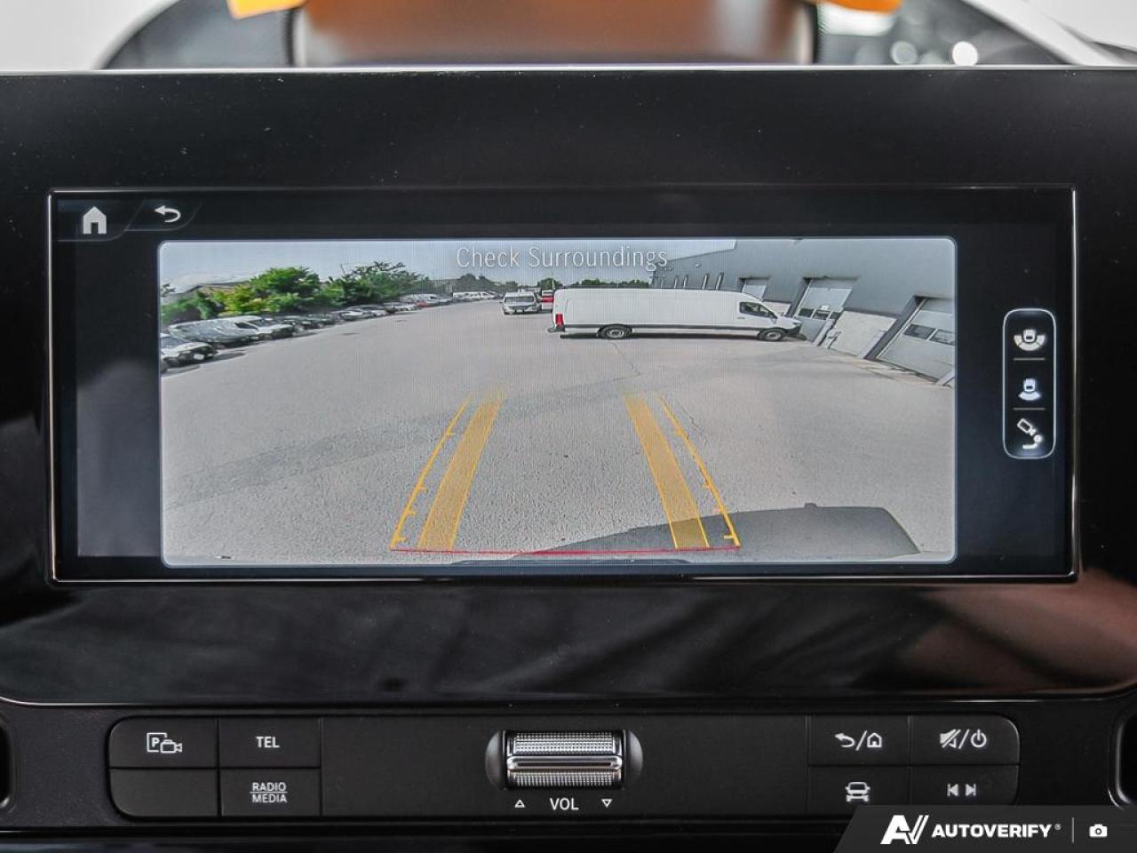 2025 Mercedes-Benz eSprinter 2500 Low Roof eSprinter 2500 Cargo Van 144 in. WB Rear-Wheel Drive Photo