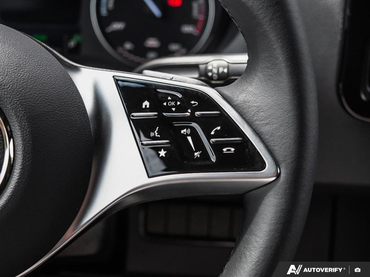 2025 Mercedes-Benz eSprinter 2500 Low Roof eSprinter 2500 Cargo Van 144 in. WB Rear-Wheel Drive Photo