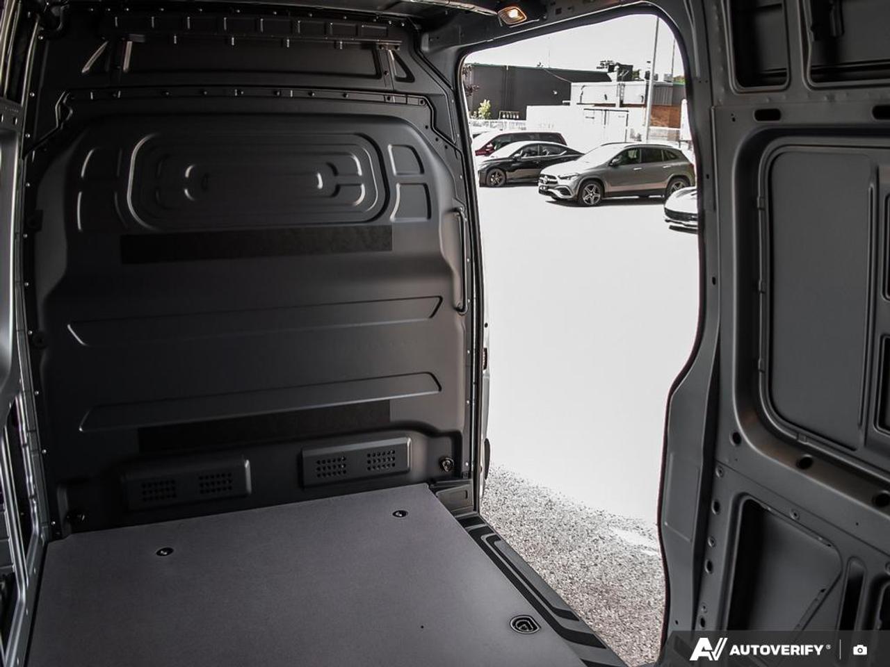 2025 Mercedes-Benz eSprinter 2500 Low Roof eSprinter 2500 Cargo Van 144 in. WB Rear-Wheel Drive Photo