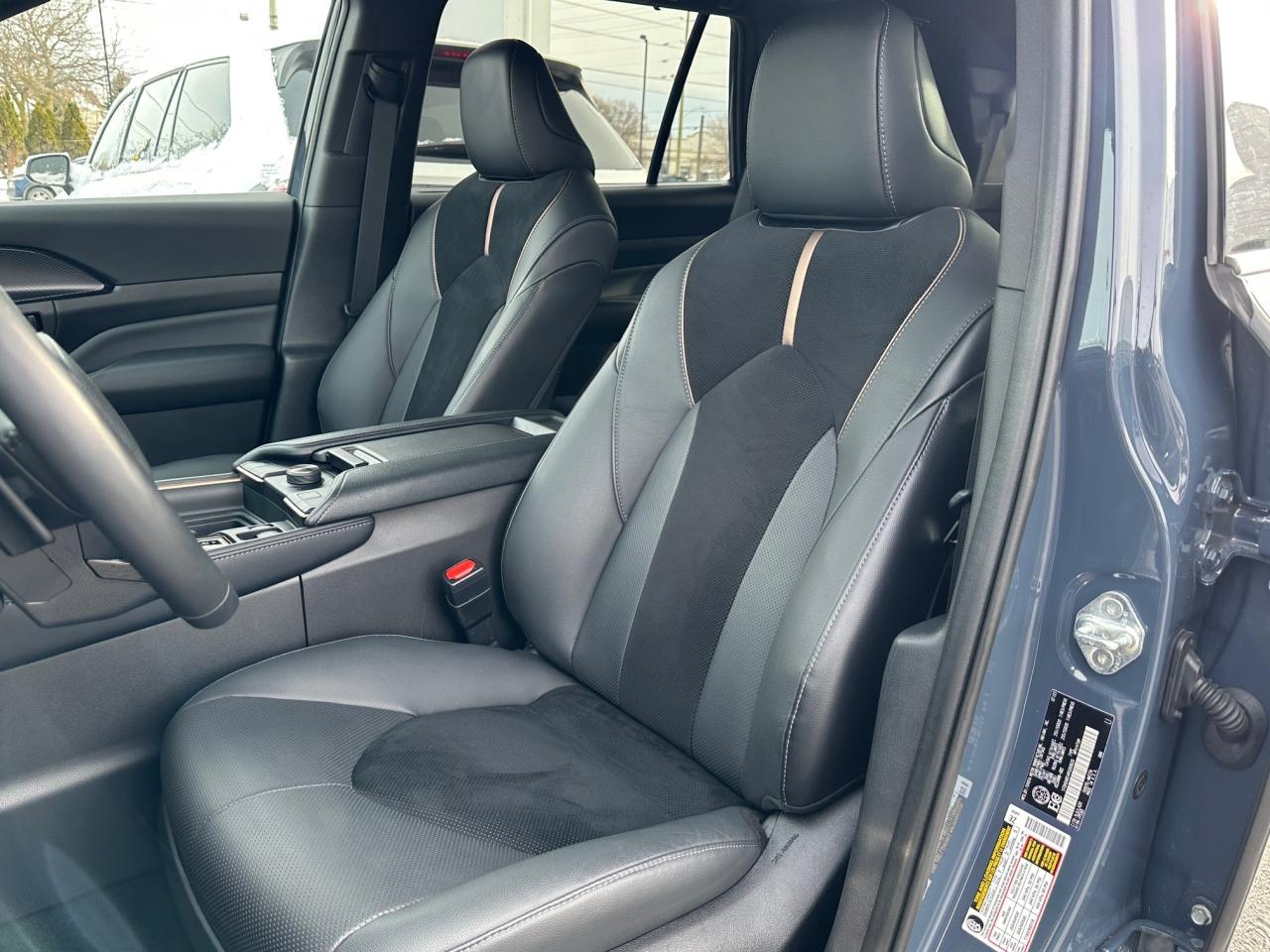 2024 Toyota Grand Highlander Hybrid Platinum 4dr All-Wheel Drive Photo