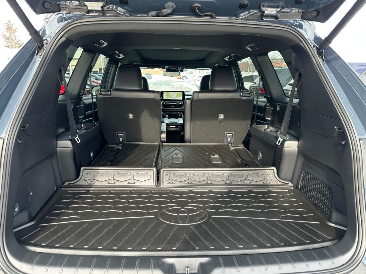 2024 Toyota Grand Highlander Hybrid Platinum 4dr All-Wheel Drive Photo