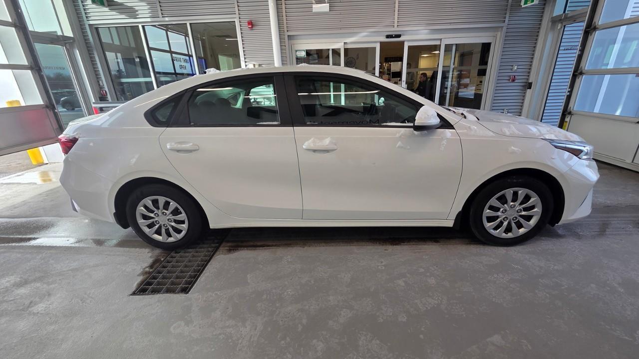 2024 Kia Forte LX 4dr Sedan Photo