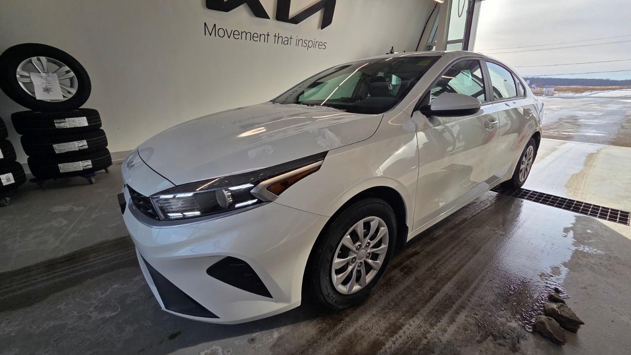 2024 Kia Forte LX 4dr Sedan Photo0