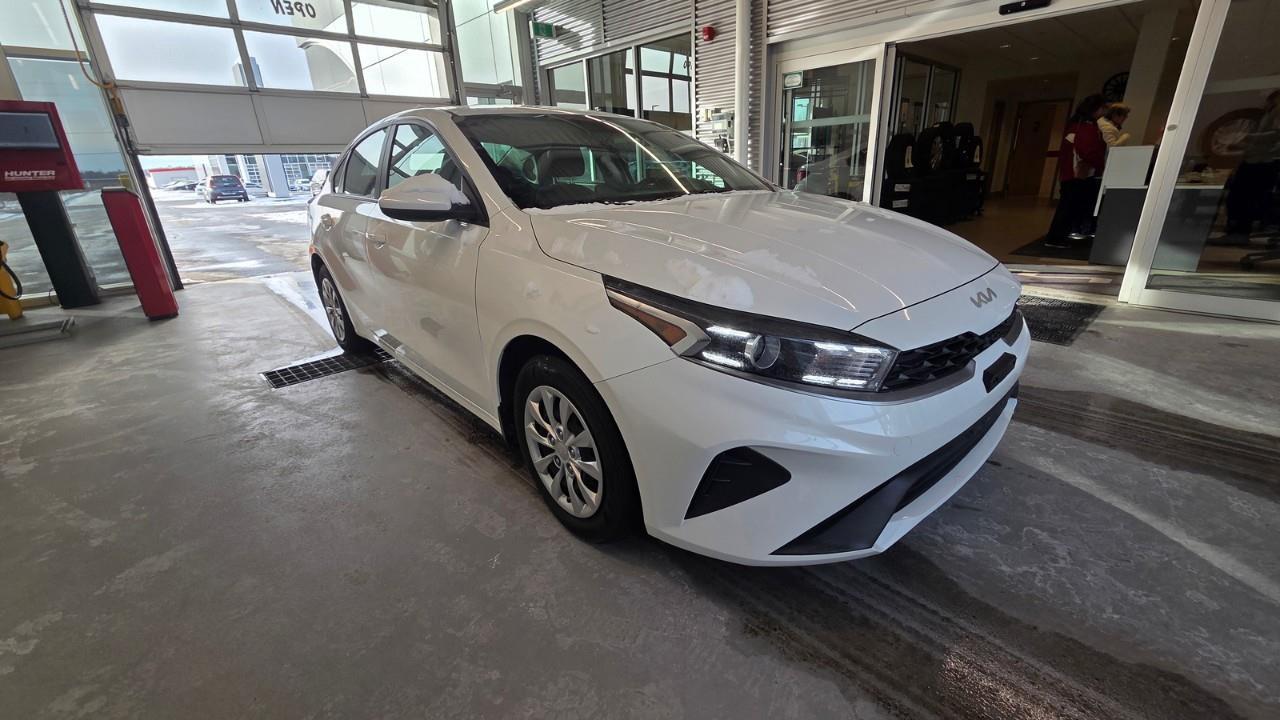 2024 Kia Forte LX 4dr Sedan Photo