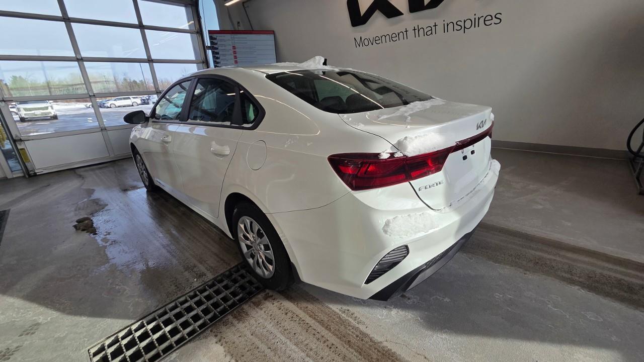 2024 Kia Forte LX 4dr Sedan Photo