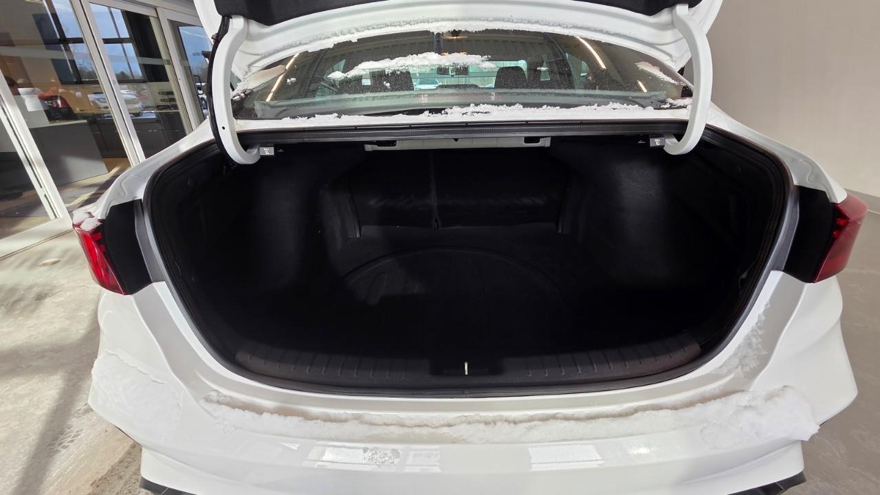 2024 Kia Forte LX 4dr Sedan Photo