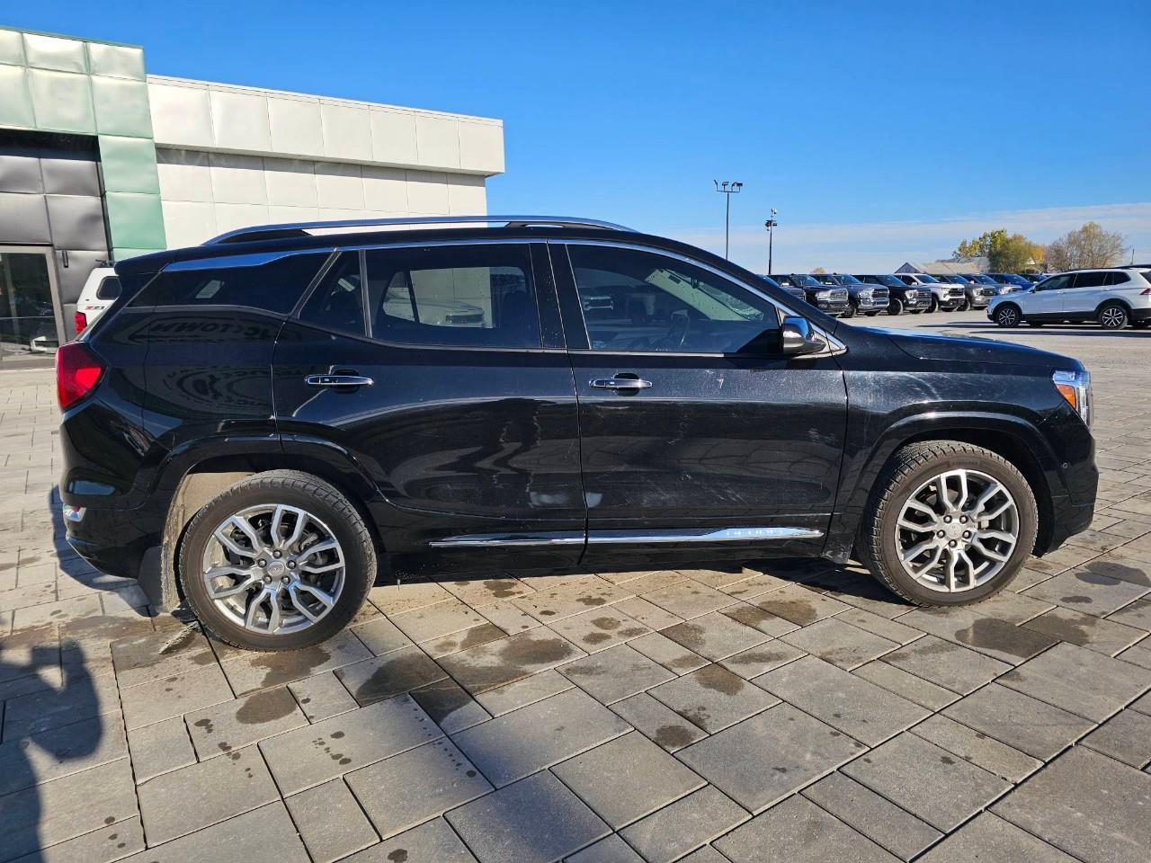 2022 GMC Terrain Denali All-Wheel Drive Photo3