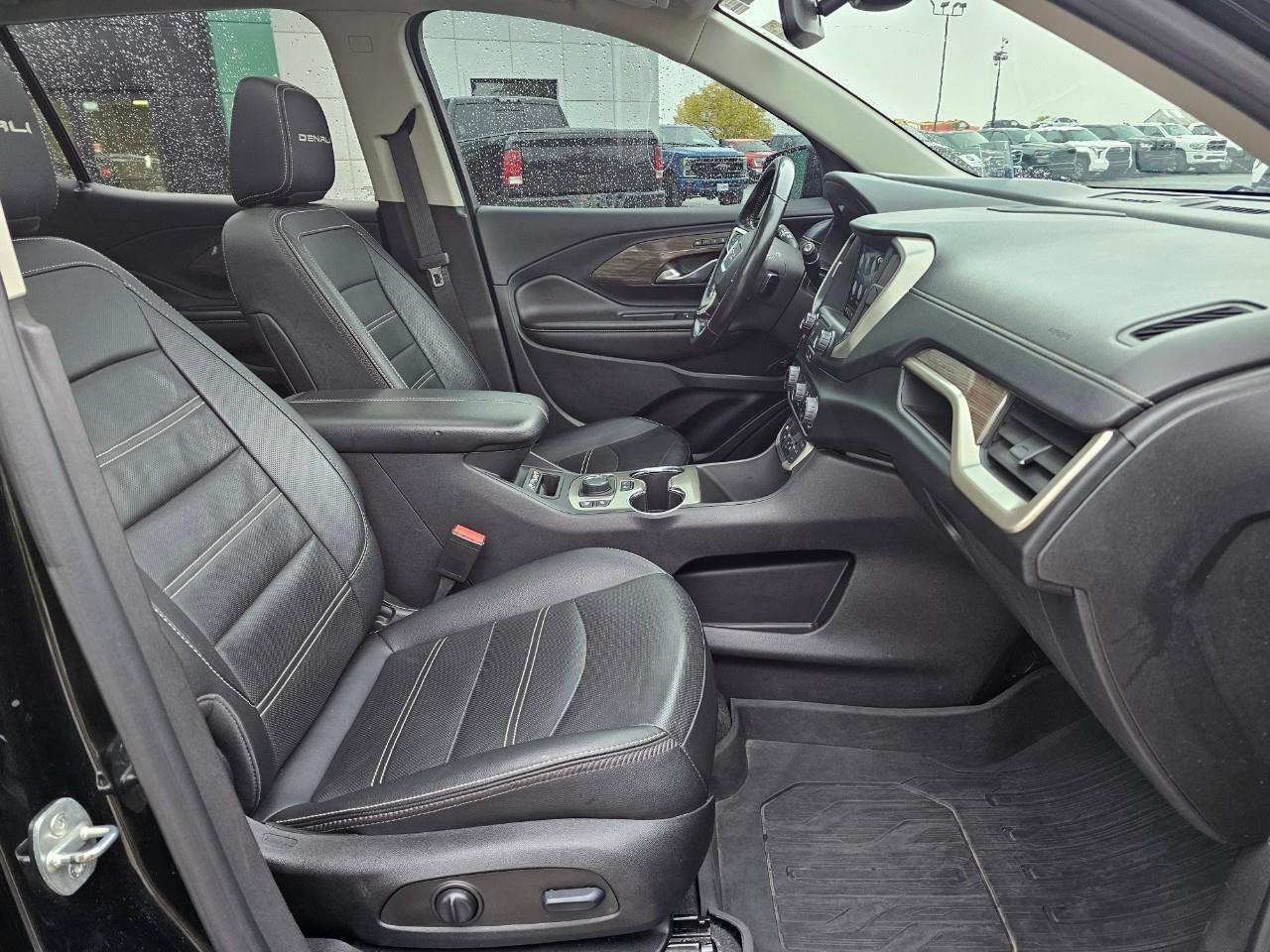 2022 GMC Terrain Denali All-Wheel Drive Photo