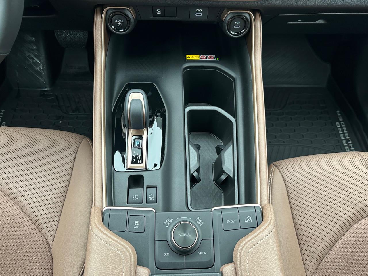 2025 Toyota Grand Highlander Hybrid Platinum MAX 4dr All-Wheel Drive Photo