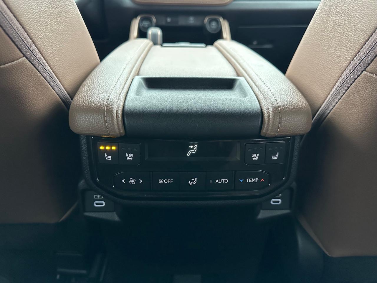 2025 Toyota Grand Highlander Hybrid Platinum MAX 4dr All-Wheel Drive Photo