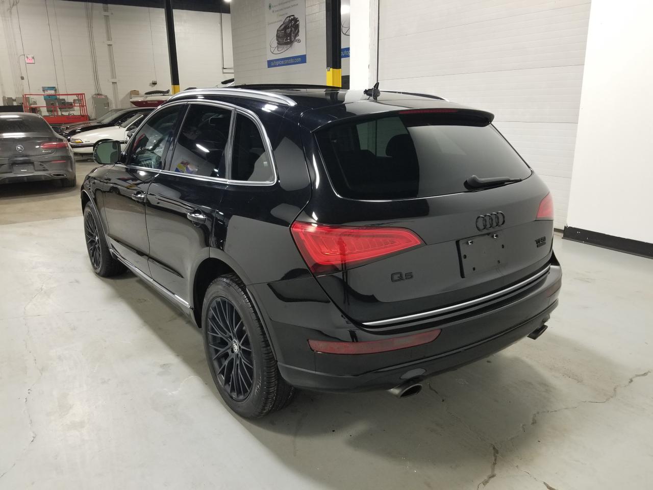 2017 Audi Q5 2.0T Technik 4dr All-wheel Drive quattro Sport Utility Photo4