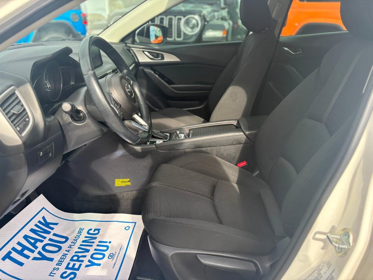 2018 Mazda 3 GS (M6) 4dr Sedan Photo