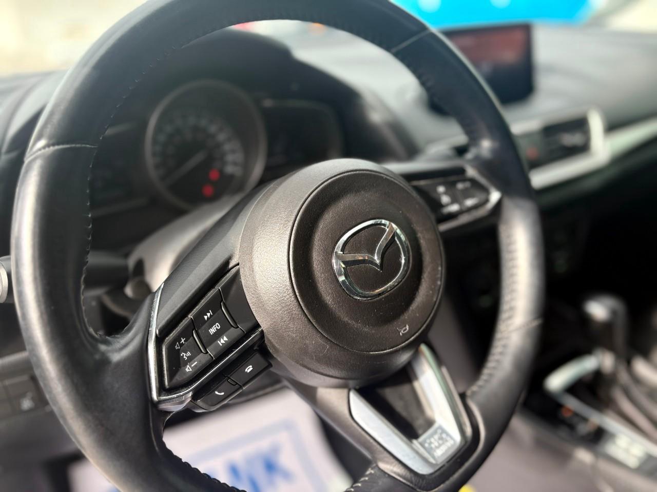 2018 Mazda 3 GS (M6) 4dr Sedan Photo