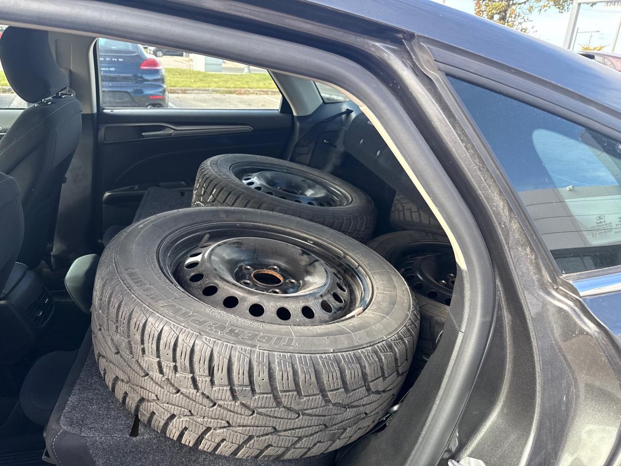 2019 Ford Fusion SE 4dr Front-wheel Drive Sedan Photo