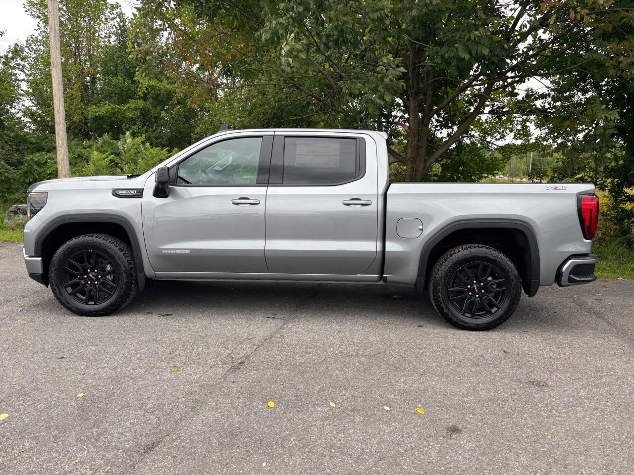 2026 GMC Sierra 1500 Crew Cab Short Box 4-Wheel Drive Elevation Photo