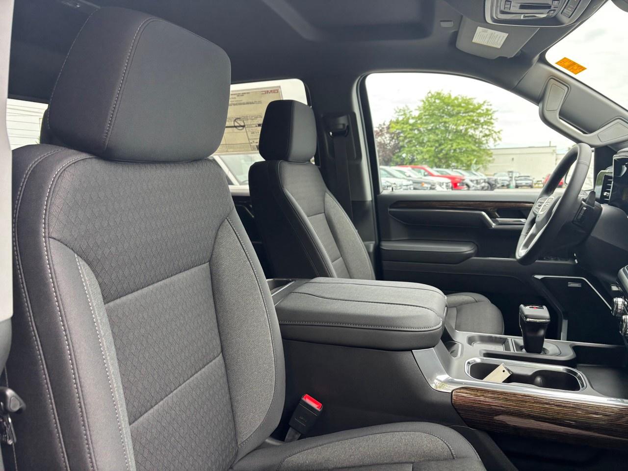 2026 GMC Sierra 1500 Crew Cab Short Box 4-Wheel Drive Elevation Photo