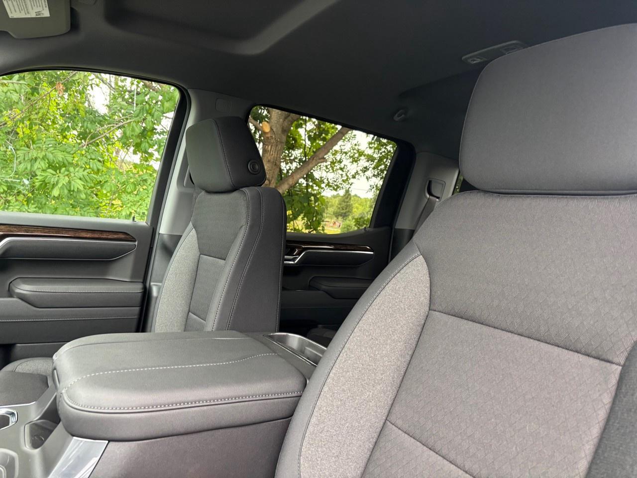 2026 GMC Sierra 1500 Crew Cab Short Box 4-Wheel Drive Elevation Photo4
