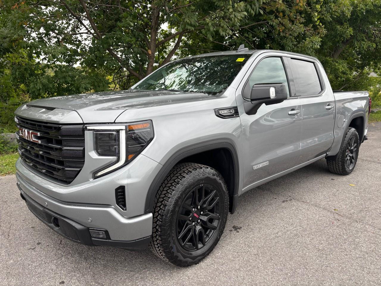 2026 GMC Sierra 1500 Crew Cab Short Box 4-Wheel Drive Elevation Photo