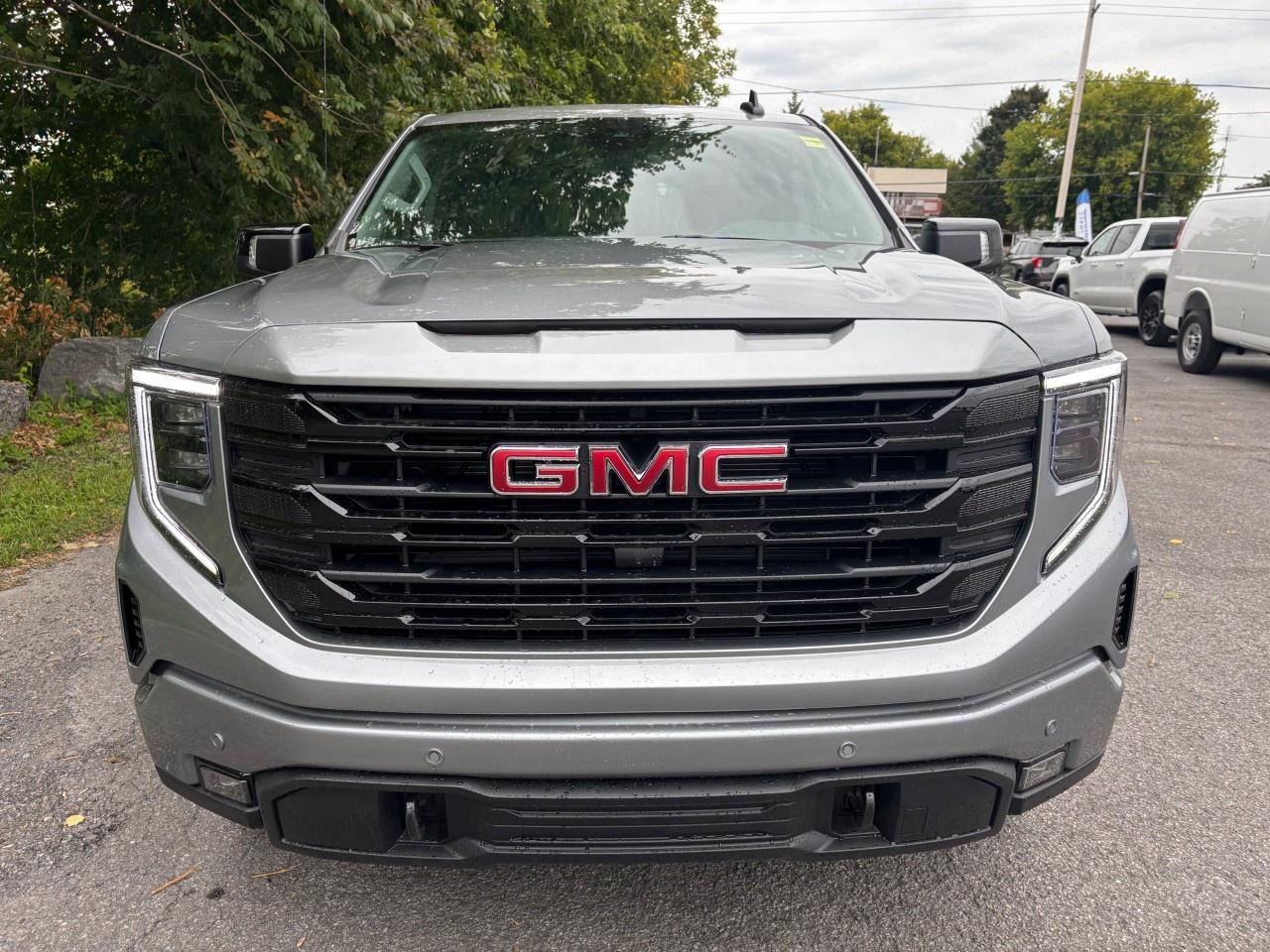 2026 GMC Sierra 1500 Crew Cab Short Box 4-Wheel Drive Elevation Photo