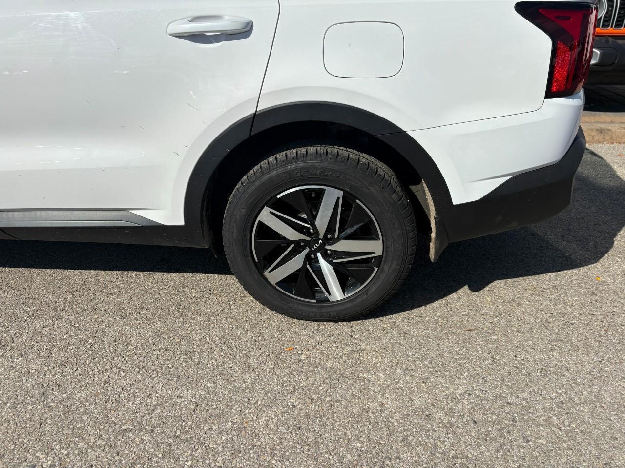 2022 Kia Sorento 2.5L LX+ 4dr All-Wheel Drive Photo