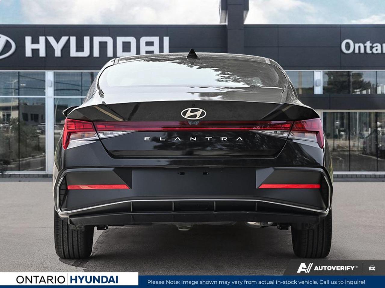 2025 Hyundai Elantra Luxury w/Two-Tone Interior 4dr Sedan Photo