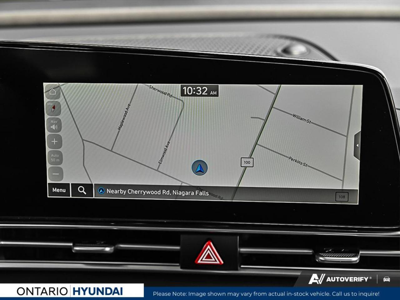 2025 Hyundai Elantra Luxury w/Two-Tone Interior 4dr Sedan Photo