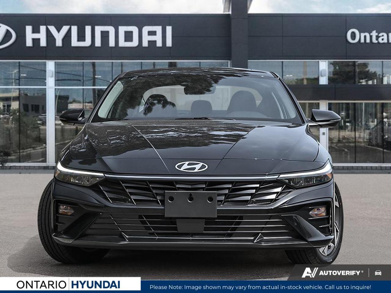 2025 Hyundai Elantra Luxury w/Two-Tone Interior 4dr Sedan Photo