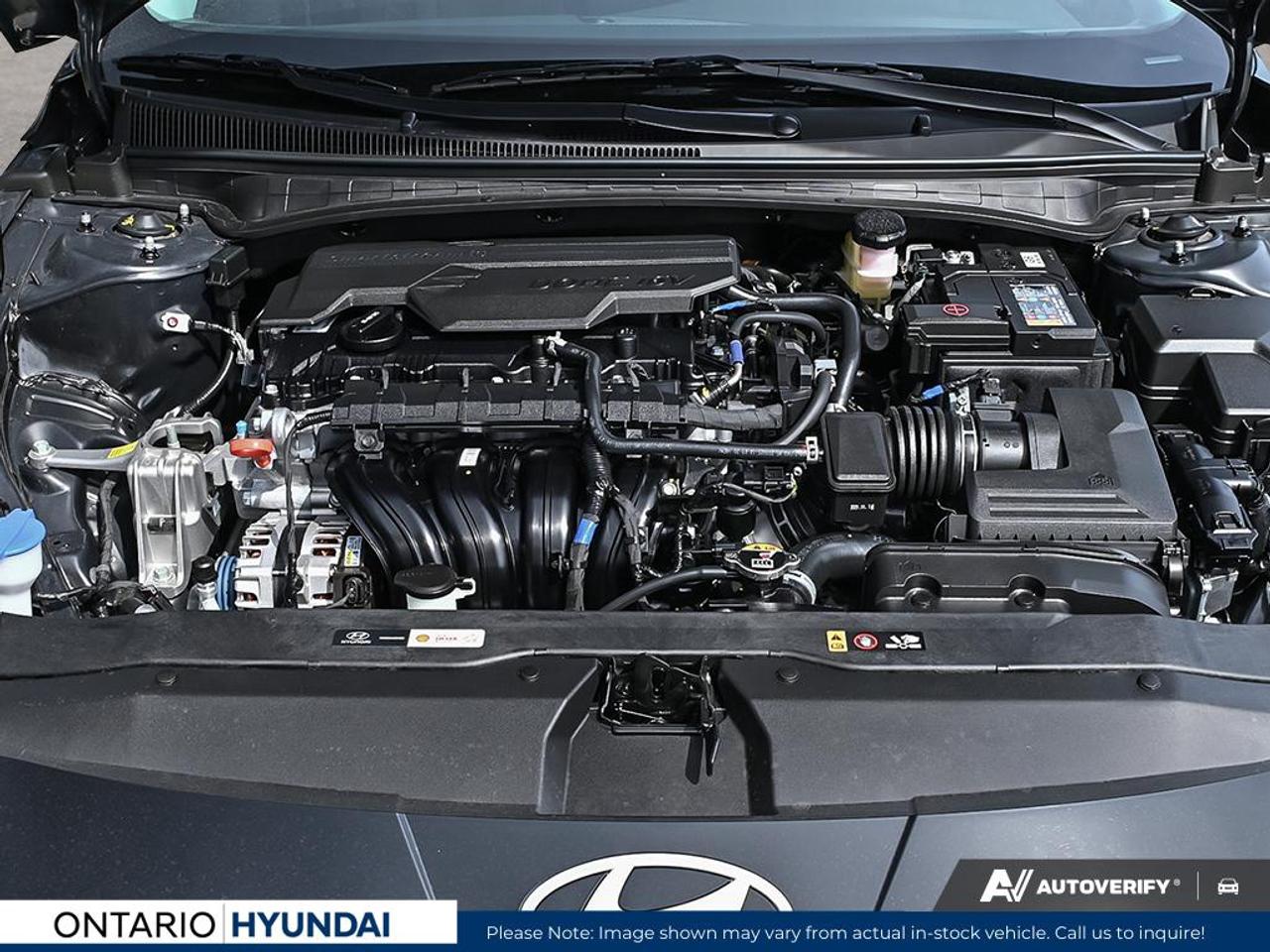 2025 Hyundai Elantra Luxury w/Two-Tone Interior 4dr Sedan Photo