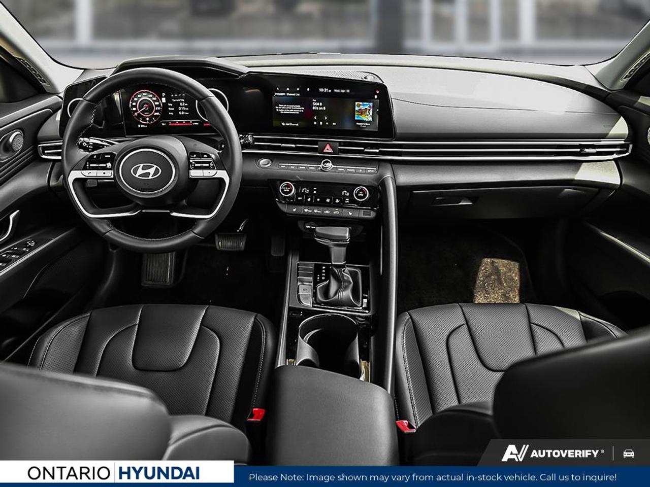 2025 Hyundai Elantra Luxury w/Two-Tone Interior 4dr Sedan Photo