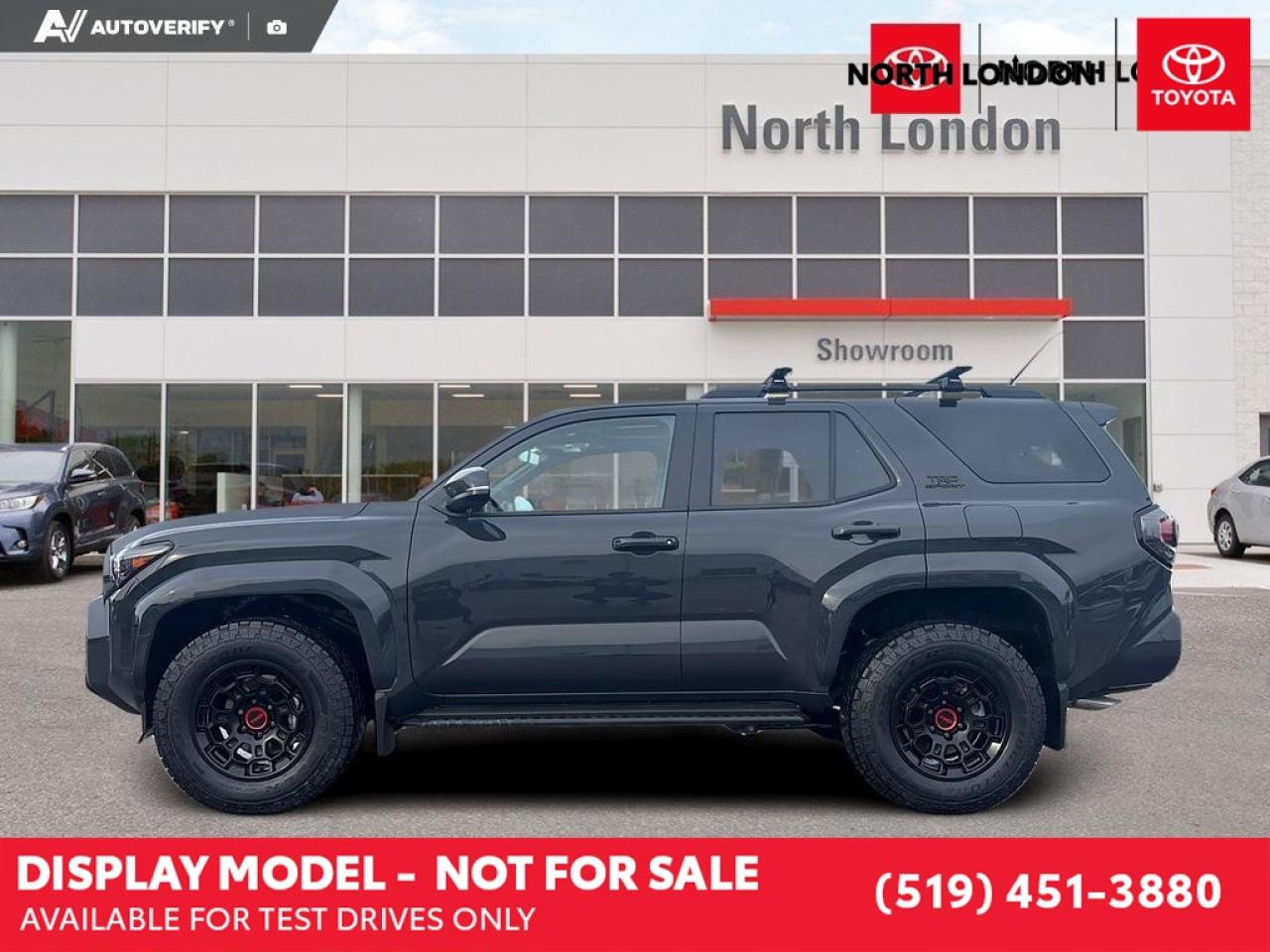 2025 Toyota 4Runner Base 4dr 4x4 Photo2