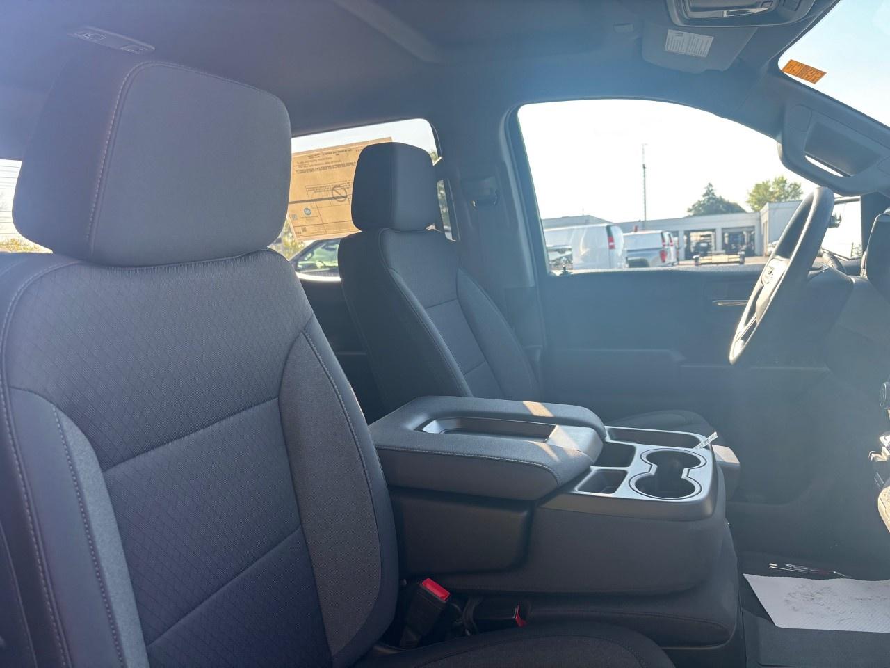 2026 Chevrolet Silverado 1500 Crew Cab Standard Box 4-Wheel Drive Custom Trail Boss Photo